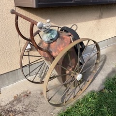 レトロ車輪付き消火器