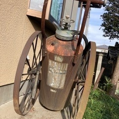レトロ車輪付き消火器