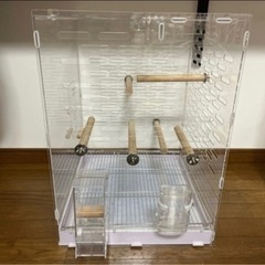 アクリルのケージ