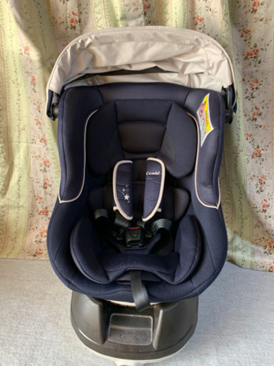 コンビ　チャイルドシート　クルムーブ　新生児〜