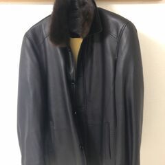 内面及び襟が100%ミンクのsheepskin服を譲ります。