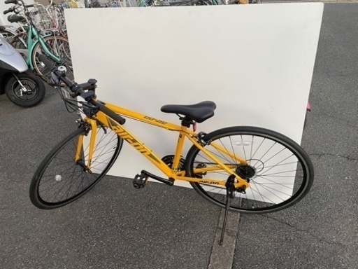クロスバイク　黄　（700C)　21段変速　エアーオン