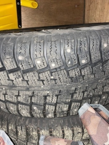 スパイクタイヤ205／55R16