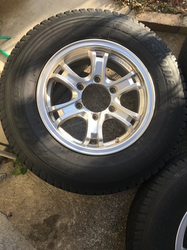 ［値下げ最終］ハイエース　ホイール　スタッドレス