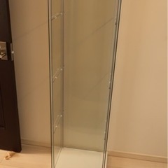 IKEA デトルフ ガラスショーケース