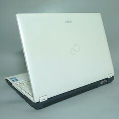 日本製 ノートパソコン 中古良品 13.3型 FUJITSU 富士通 SH560/3B Core
