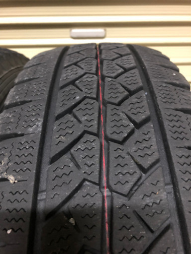 価格交渉可　ハイエース　ブリザック　2018年製造　195/80r16