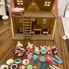 シルバニアファミリーのお家と人形など