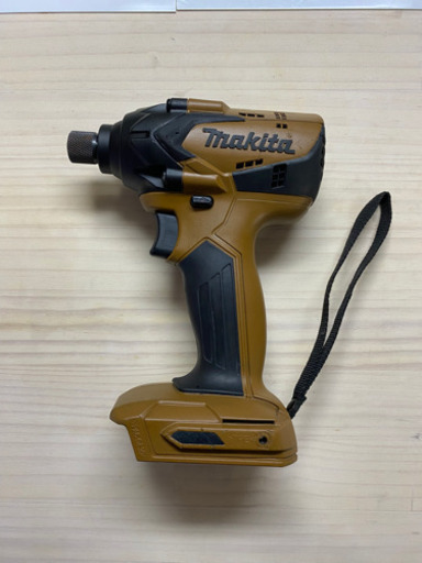  マキタ　M697D 14V  充電式 インパクトドライバ