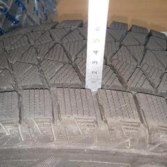 (引取先決定)ホイール付スタッドレスタイヤ  225/65R17 ブリヂストン BLIZZAK DM-V2
ホイール  EuroSpeed V25
