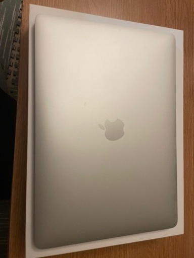 【本日即決の場合更に-5000円】2020年モデルMacBook Pro※購入から半年