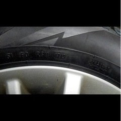 スタッドレス　2019年製　スイフトスポーツ　ミニバン　ノア　ヴォクシー　ステップワゴン　セレナ　SX4 2019年製　ピレリ