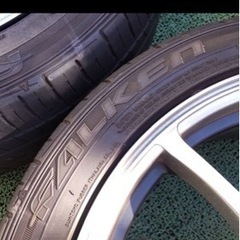 18インチ　アルミ　タイヤ