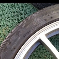 18インチ　アルミ　タイヤ