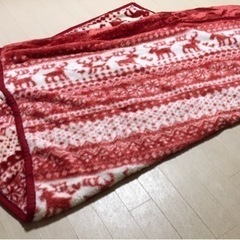 毛布　シングルサイズ　赤
