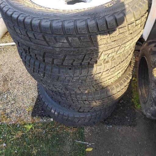 スタッドレスタイヤ 215/70R15 ジムニーに履かせていました