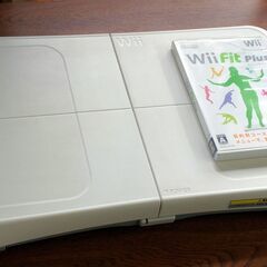 【ネット決済・配送可】ゲーム】 Nintendo Wii Fit...