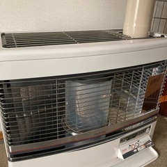 最終値下げ！早い者勝ち　煙突式ストーブ　トヨトミ製　2017年購入