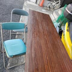 会議用テーブル グリーンパイプ椅子2脚付き
