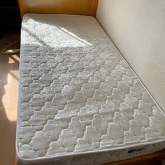 木製 シングルベッド　マットレス　布団　枕付き