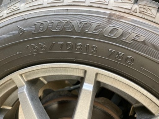 スノータイヤ155/70R13DUNLOP