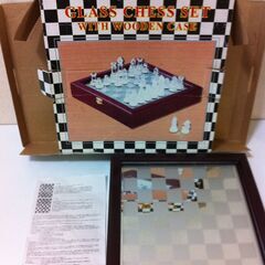【値下げ】ガラス　チェス　セット　ボードゲーム　木箱　箱付き