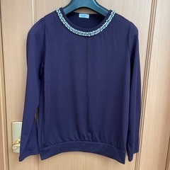 女性Tシャツ　紫　スーツインナー