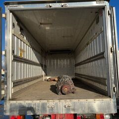 美品【格安】4トン冷凍冷蔵　幅228ｃｍ長さ640ｃｍ高さ230ｃｍコンテナ　物置　倉庫　アルミ箱　格安提携運送会社あり　北海道江別市発 美品【格安】4トン冷凍冷蔵 幅228cm長さ640cm高さ230cmコンテナ