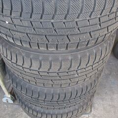 205/60R16スタッドレスタイヤ