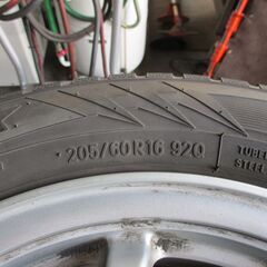 205/60R16スタッドレスタイヤ