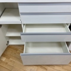 値下げしました！！！パモウナ製★食器棚★サイズ:横1200mm×高2035mm×奥行505mm欲しい近隣配送•設置可能