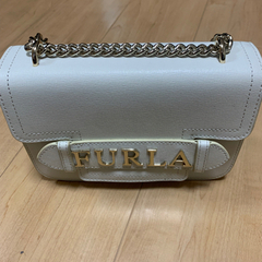 【ネット決済】値下げ！FURLAのバッグです！美品です！