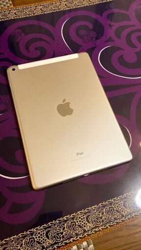 【美品】iPad　第6世代　SIMフリー　本体のみ