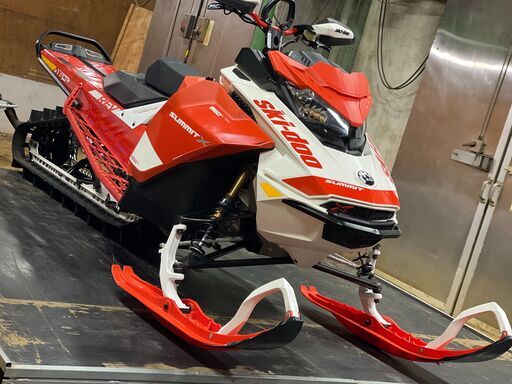 来週雪が降るそうなので10万安くします！【１回しか乗っていません!!】★SKI DOO サミット 2020★ スノーモービル 来週雪が降るそうなので10万安くします！【1回しか乗っていません