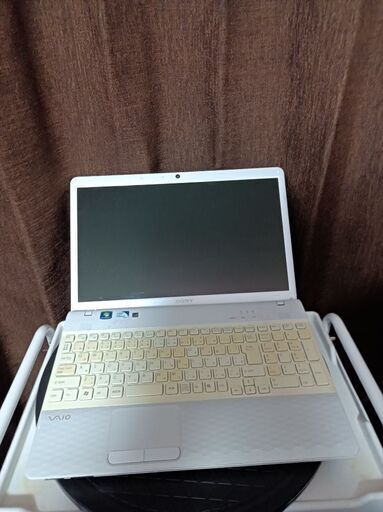 交渉OK★おまけOS付★美品☆Windows10☆SONY VPCEH17FJ/W★15.5インチ☆ホワイト/Webカメラ/DVD/HDMI/無線LAN★軽量★逆光画像★返品不可 セットアップ済なので、すぐにご利用いただけます。★お返事は可能な限り迅速にさせて頂きます。