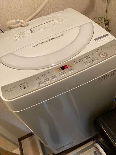 [直接お渡し可] SHARP 2019年 全自動洗濯機 幅56.5cm(ボディ幅52.0cm) 6kg ステンレス穴なし槽 ES-GE6C-W 付属：振動マット 新生活