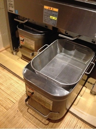 業務用ガスフライヤー 美品 タニコー 二槽 NB-TGFL-C67W 幅670×奥行600