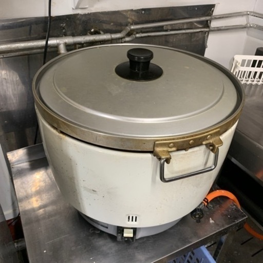 業務用フライヤー、保温ジャー、ガス釜