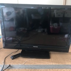 東芝テレビ(故障品)➕3台携帯(スマホ1、ガラケー2)