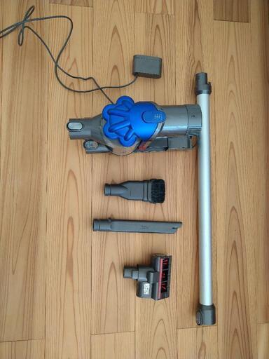 dyson　掃除機（土日お取引き優先）