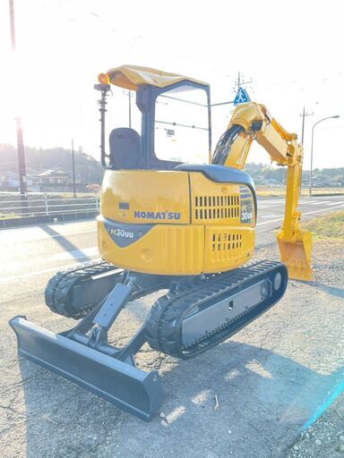 コマツ　PC30UU-5　3トンクラス　小旋回　クレーン仕様　0.9トン吊り　ミニ油圧ショベル　ユンボ　バックホー　茨城県 G50