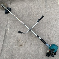 （決まりました。）1発始動！マキタ製　草刈り機　エンジン刈払機　MEM212 