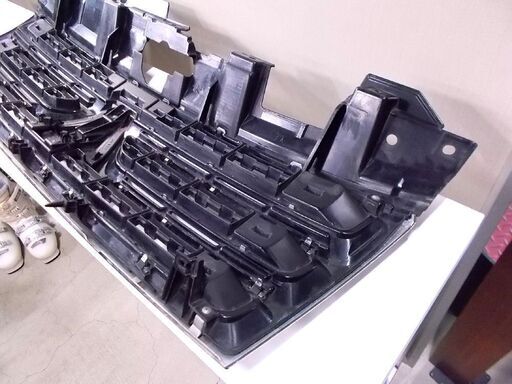 中古パーツ 三菱 パジェロ 純正 フロントグリル 7450Ａ480 中古 札幌市東区 新道東店