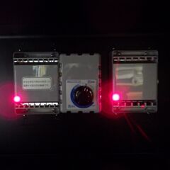 格安！店舗受け渡し可能　東洋リビング EW-240CDB 全自動電子防湿保管庫 オートクリーンドライ ワイドタイプ 光触媒 動作品 棚受け1セット、鍵欠品