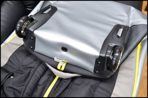 【純正未使用】メルセデス・ベンツ スキー・スノボケースA0998100049 未使用 ベンツ 純正 折り畳みバッグ スキースノーボードキャリア