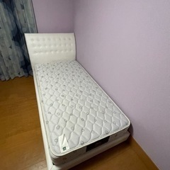 シングルベッド レザー調 ホワイト マットレス付き