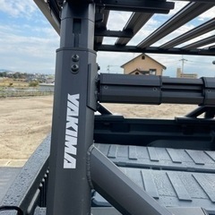 ハイラックス　gun125  ヤキマ　YAKIMA ベッドラック　