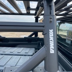 ハイラックス　gun125  ヤキマ　YAKIMA ベッドラック　