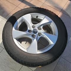 スタッドレスタイヤ　215 60R 17