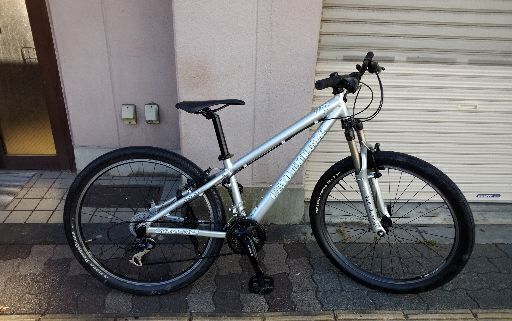 CANNONDALE[キャノンデール]CO2 F7 26吋フロントサス搭載MTB アルミ/24speeds/シルバー